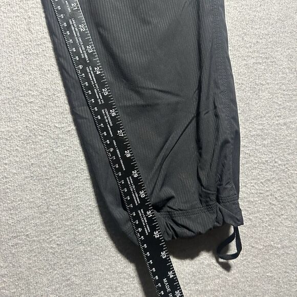 Lululemon Dance Studio Pants Women's size Medium 27x32 Black - Picture 3 of 9